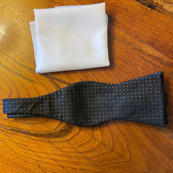 NWT - Michael Kors Bow Tie & Pocket Square Set
